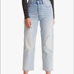 Levi’s Ribcage straight ankle jeans size 28